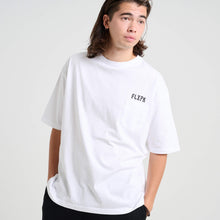 画像をギャラリービューアに読み込む, XT-AD(ビッグシルエット TEE)WHITE - FLASH PACKER