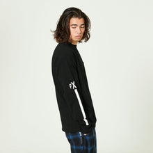 画像をギャラリービューアに読み込む, XPLT-BKPK(バックWポケット L/S TEE)BLACK - FLASH PACKER