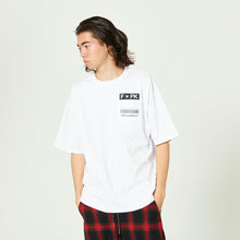 画像をギャラリービューアに読み込む, XPT-BAR(胸ポケット TEE)WHITE - FLASH PACKER