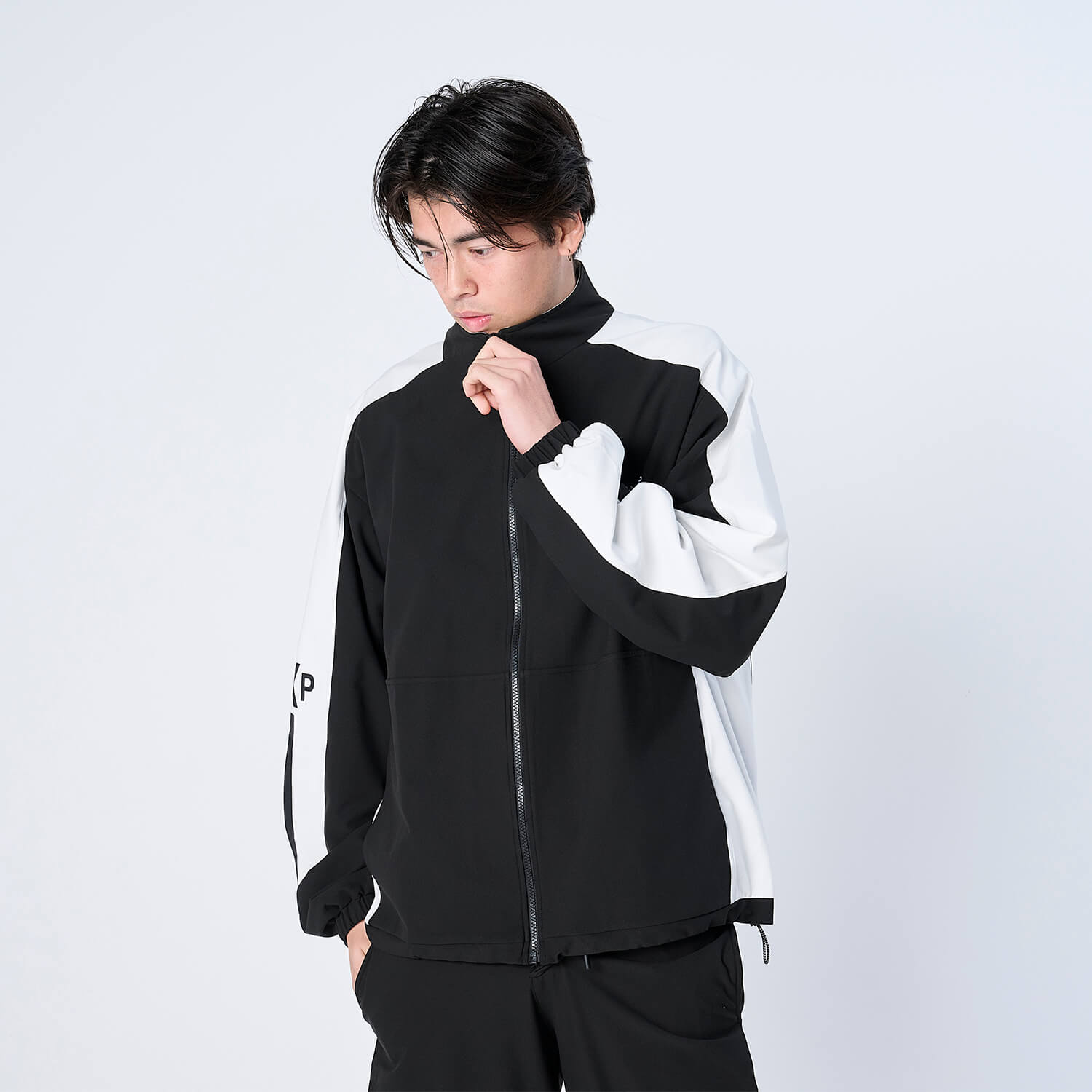 XJK-TRACKS（SOLOTEX® Eco-Hybrid トラックジャケット）BLACK