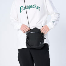 画像をギャラリービューアに読み込む, XNB-POUCH WP（防水ナイロン 巾着型ショルダーバッグ） WATER POOF NLON BLACK
