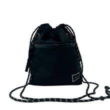 画像をギャラリービューアに読み込む, XNB-POUCH WP（防水ナイロン 巾着型ショルダーバッグ） WATER POOF NLON BLACK
