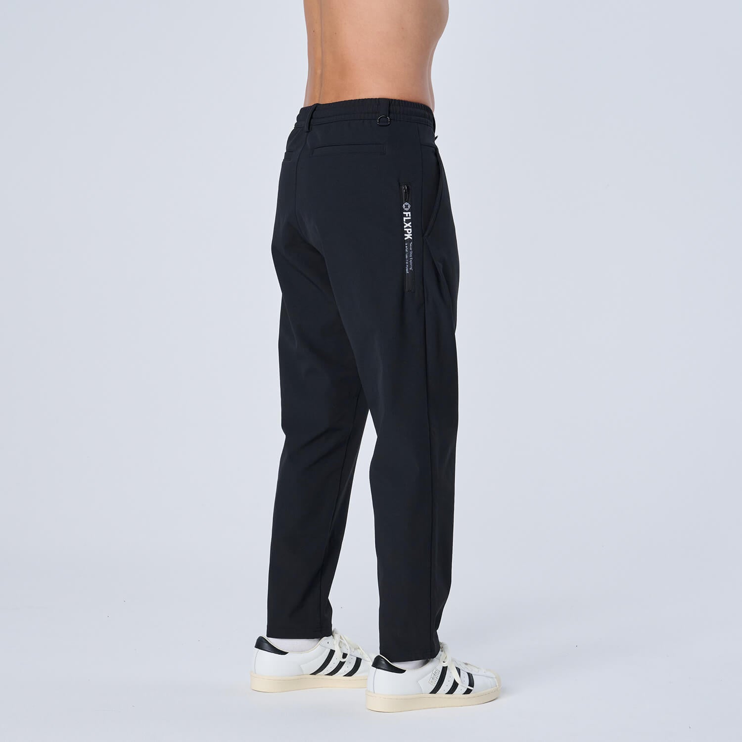 新品　1piu1uguale3TUCK PANTS HEATENERGY 1PIU1UGUALE3 RELAX × JUST PLAY 】LOGO KNIT LONG PANTS